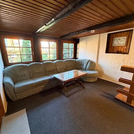 Apartament Ganze Wohnung, 8 Einzelzimmer, Wlan & Parkplatz Meine